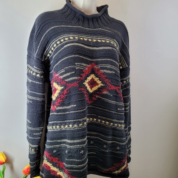 Tess' Designs Bermuda Aztec Print Beautiful Sweater - Picture 2 of 7
